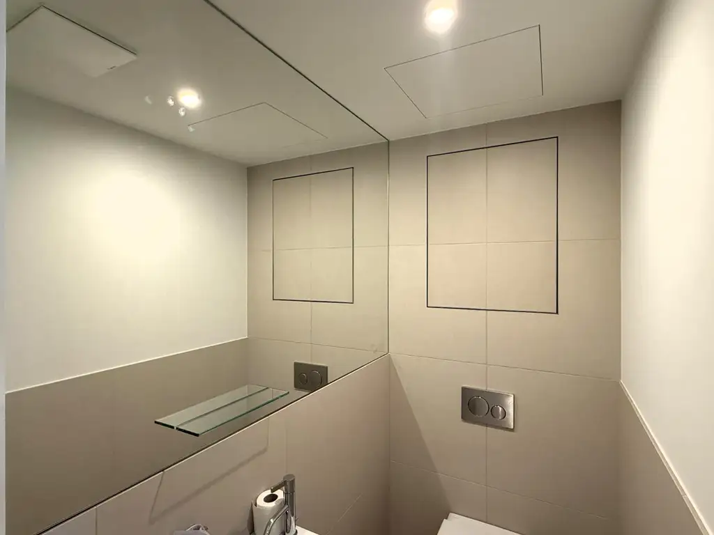 Kleine Perle im ultramodernen Wohnhaus mit Pool am Dach zu mieten // Small gem in an ultra-modern apartm. building with pool on the roof for rent //