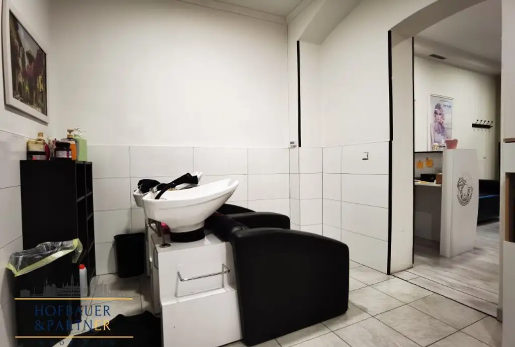 Attraktives Friseurgeschäft in zentraler Lage bei der Lugner City – ca. 131 m²