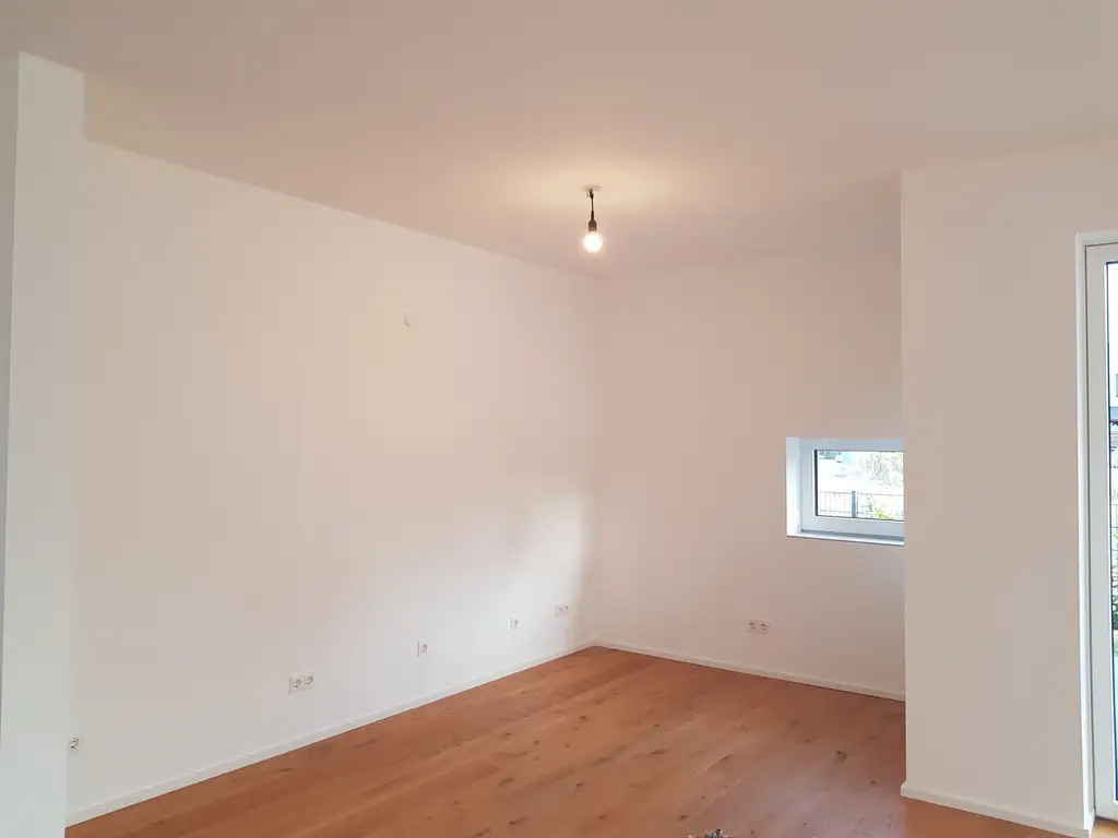 PERFEKTES, MODERNES, NEUES TRAUMHAUS IM ERSTBEZUG AM FELSER SEE