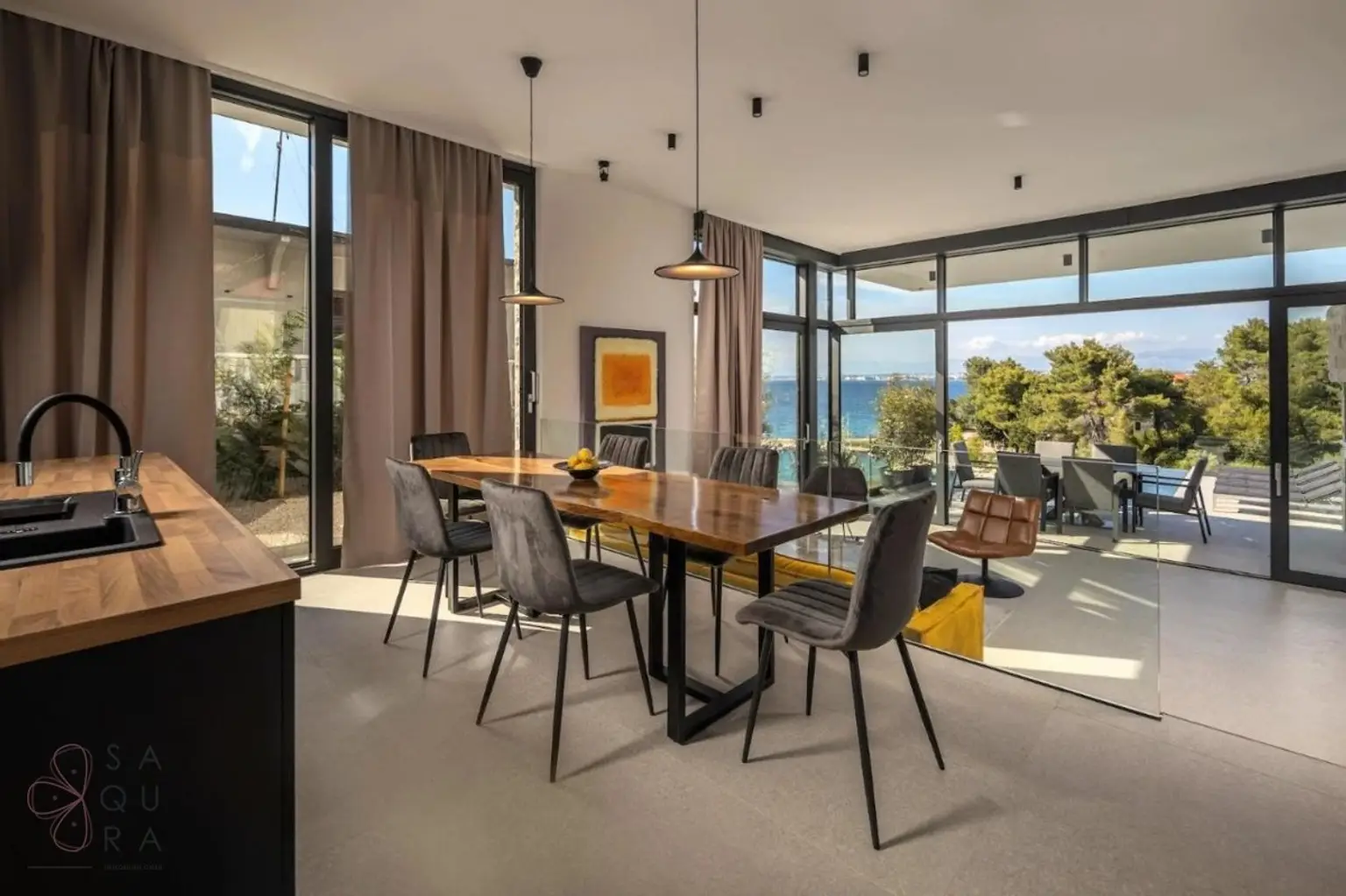 Stilvoll investieren – Exklusive Seafront-Villa auf Ugljan mit Meerblick & Vermietungspotenzial