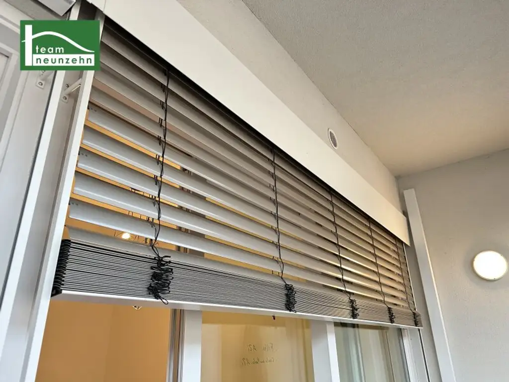 Traumhafte Wohnung in Ruhelage mit 2 Terrassen, Klimaanlage und hochwertiger Ausstattung! Nahe Straßenbahn, S-Bahn und vielen Geschäften!