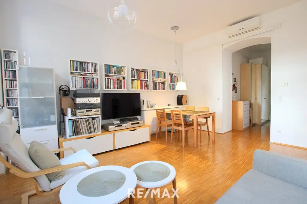 Wunderschöne Altbauwohnung - 2 Zimmer mit perfektem Grundriss, barrierefrei!