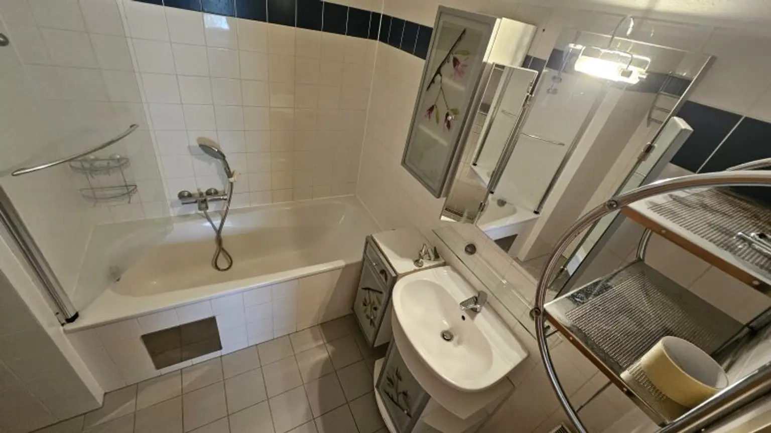 * 3 Zimmer * Wiener Stadtgrenze * Balkon/Loggia * KFZ Garagenplatz *