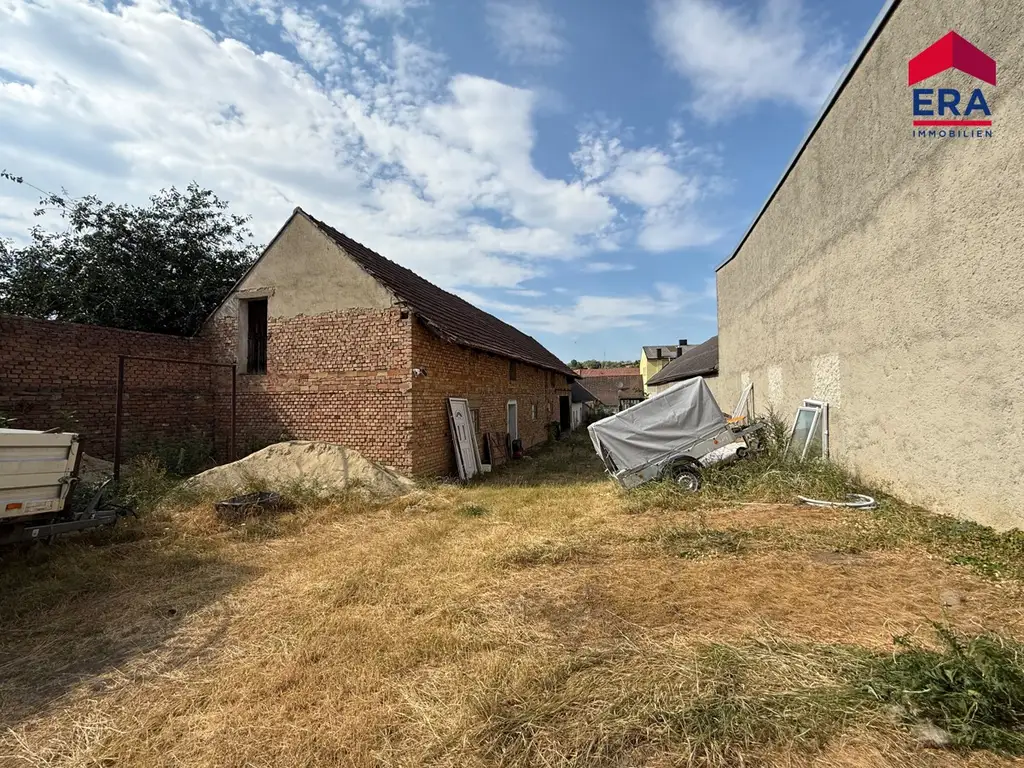 NEU: Einfamilienhaus mit 909 m² Grundstück – ideal für Handwerker und Selbermacher