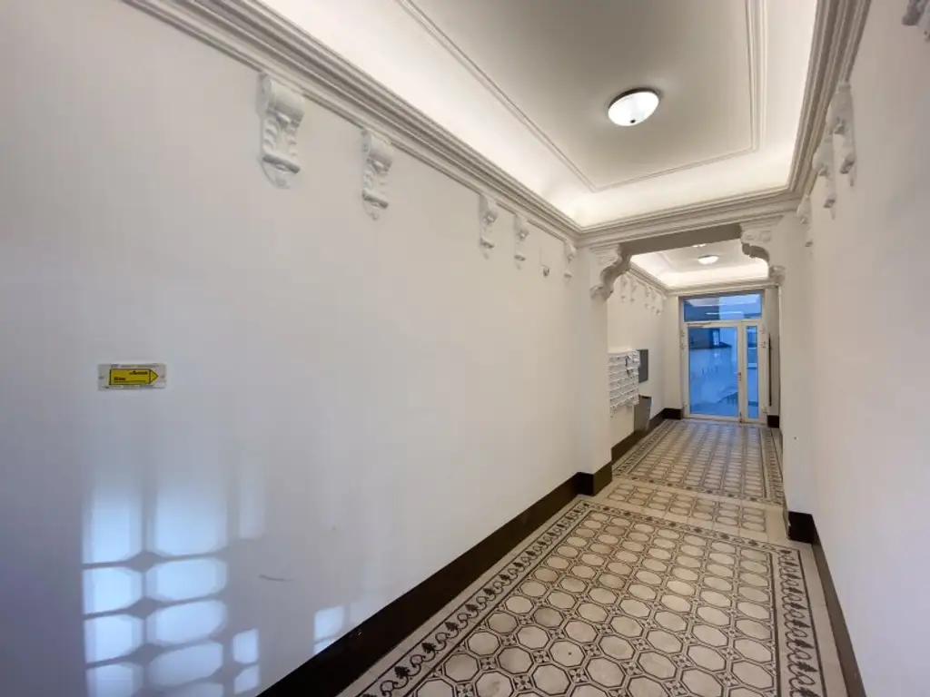 U3 "Hütteldorfer Straße": schön sanierte 2-Zimmerwohnung inkl. neuer Küche