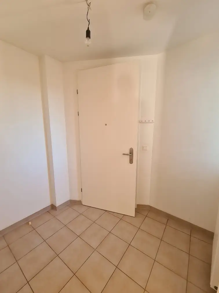 Herrliche Dachgeschosswohnung mit großer Terrasse - 
Nähe Krottenbachstraße!