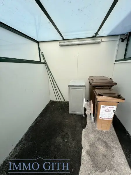 GROSSZÜGIGE DOPPELHAUSHÄLFTE IN GRÜNRUHELAGE MIT WIENBLICK IN MARIA ENZERSDORF ZU MIETEN!