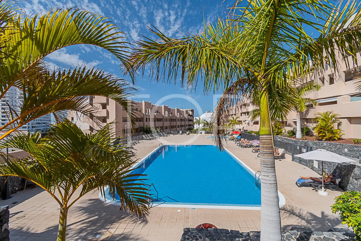 Nice two-bedroom apartment with pool and sea views in Playa Paraiso