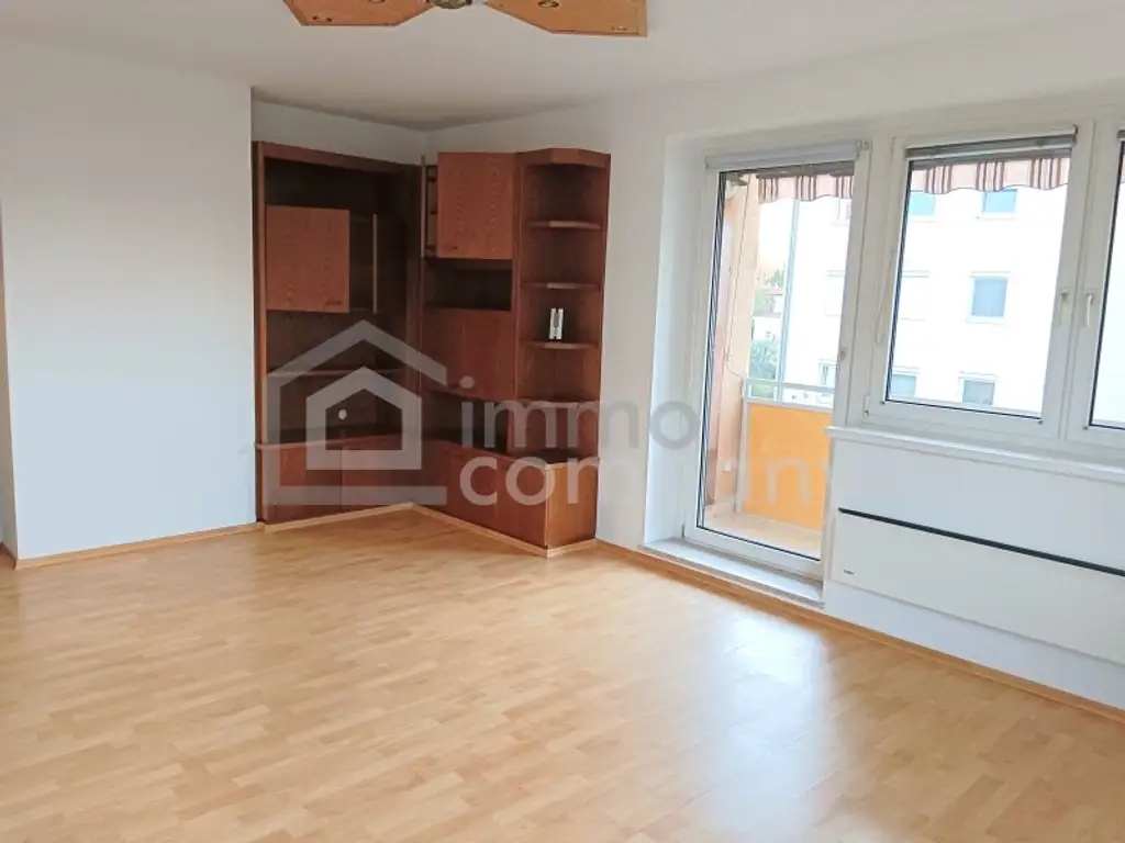 Charmante 3-Zimmer-Wohnung – Ihr neues Zuhause mit Loggia und Stellplatz!