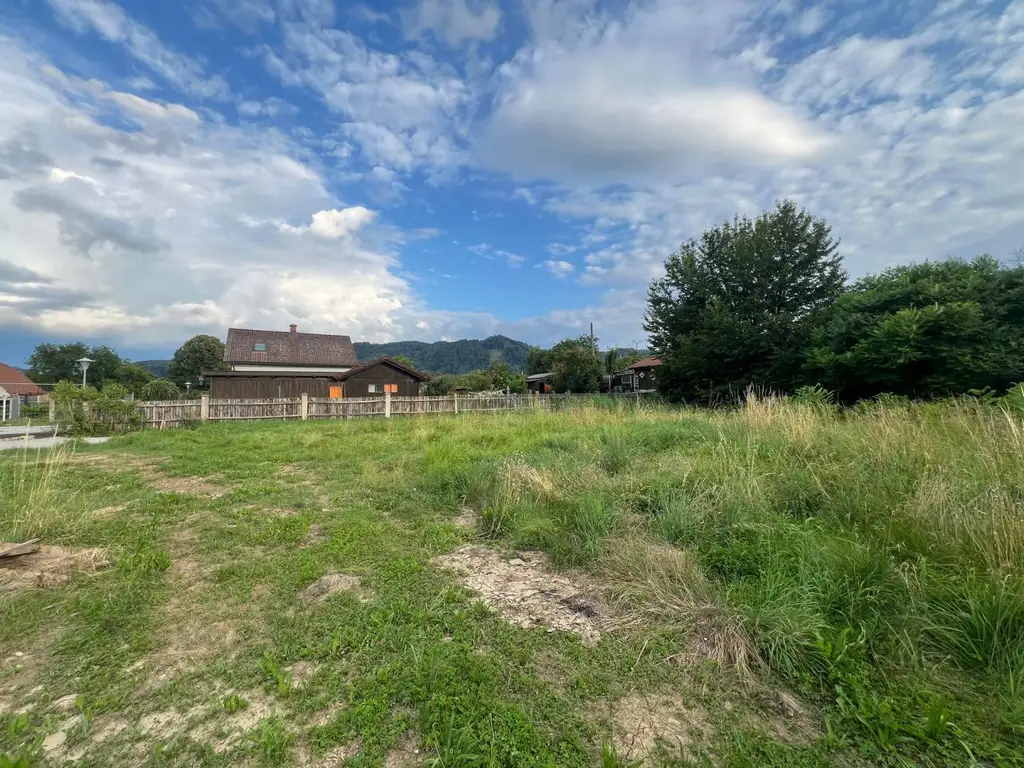 Ebenes Baugrundstück -Baubewilligung für 5 Wohneinheiten in Gratwein-Straßengel