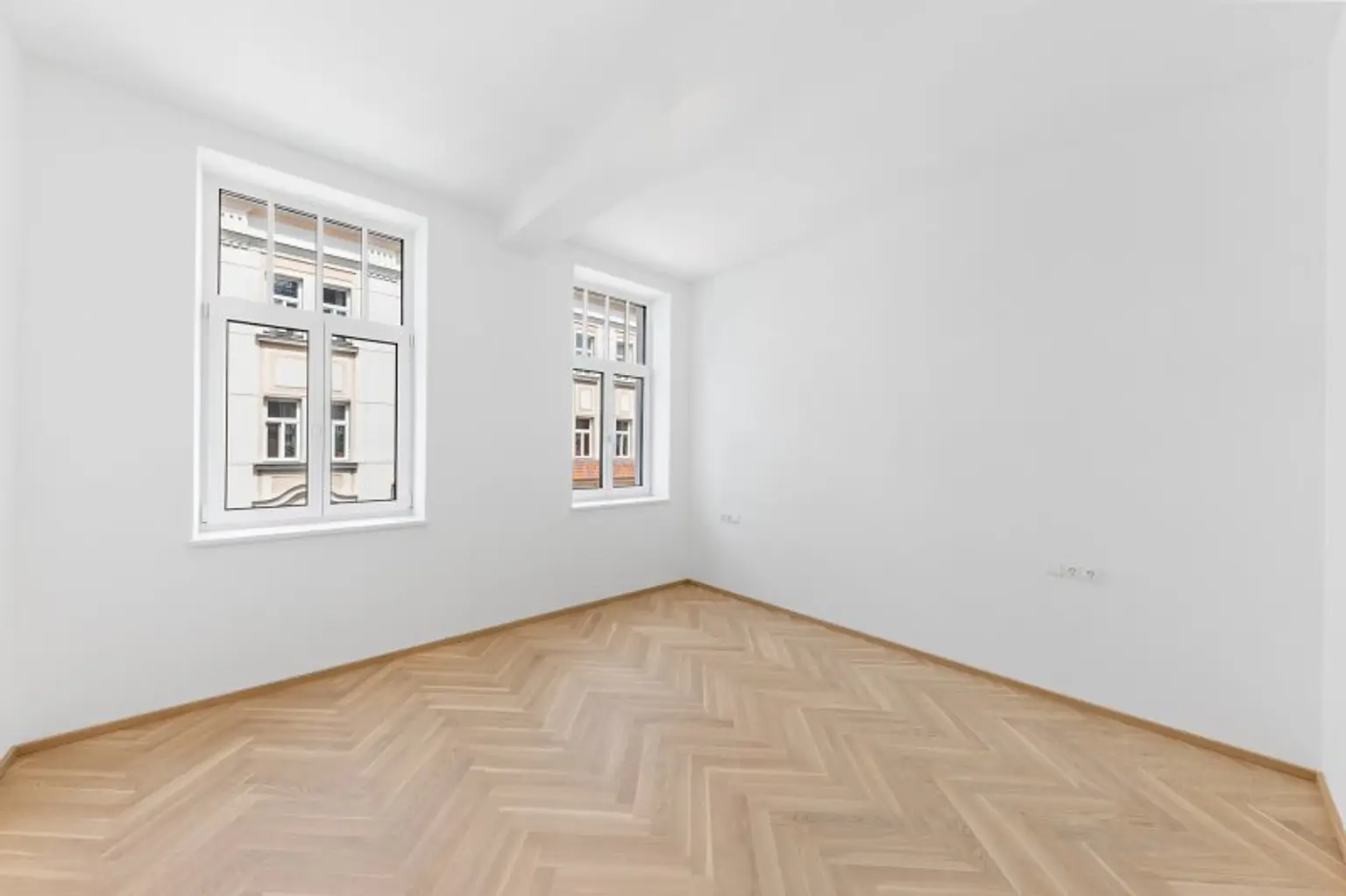 3-Zimmer-Altbaueigentumswohnung in generalsaniertem Altbau mit Balkon