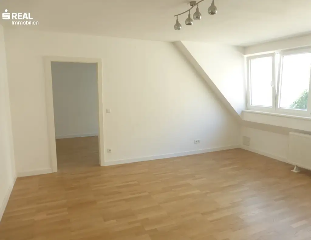 Modernes City-Apartment mit Terrasse im 1. Dachgeschoß - ruhige, attraktive Lage im 6. Bezirk