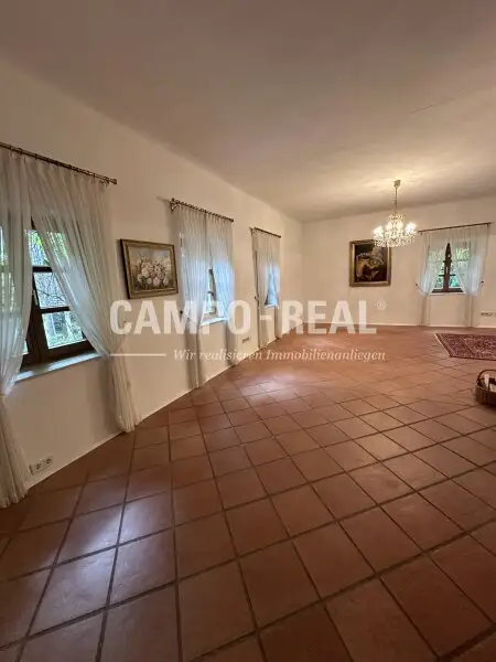 CAMPO-VILLA: Vintage-Architektenhaus in RUST für Wohnen und Freizeit