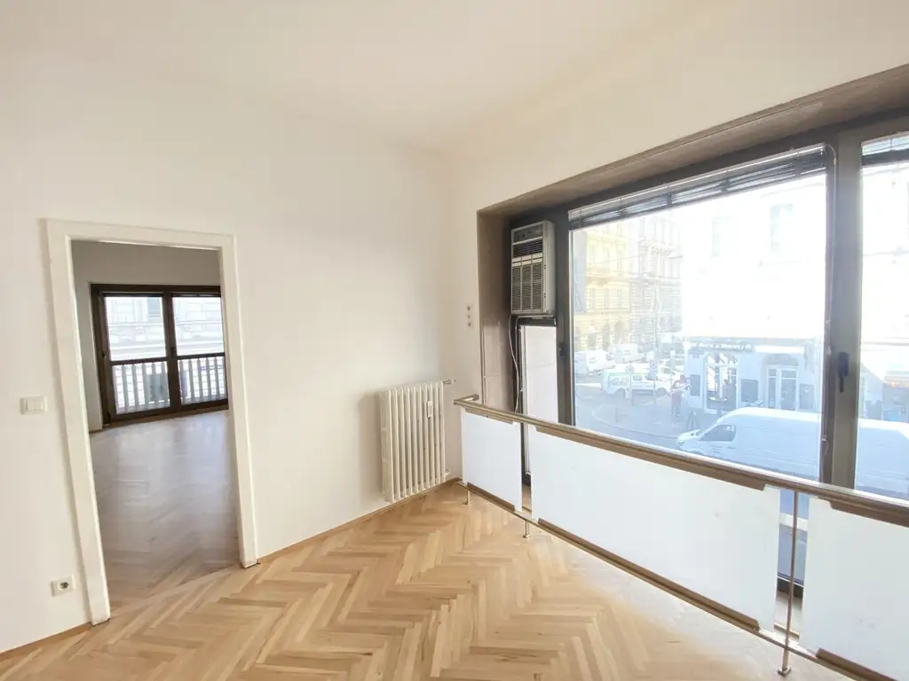OPERNRINGHOF 3 Zimmer Wohnung /Büro  I 2 Bedroom Apartment opposite Opera