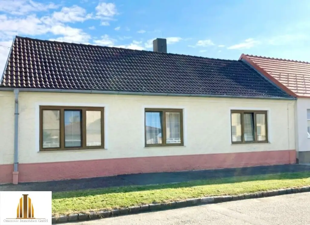 Hübsches, gepflegtes und ebenerdiges Landhaus mit uneinsichtigem Innenhof, großem Garten und Garage, in Seefeld im Weinviertel, Nähe Hollabrunn!