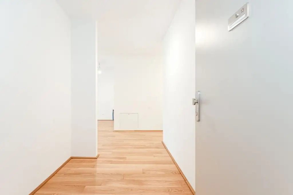 Erstbezug ab Dezember! 2-Zimmer-Loggiawohnung inkl. Stellplatz und Garten zu vermieten!