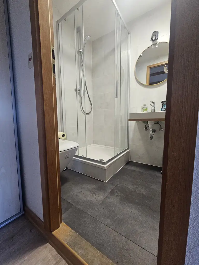 MIETE -  Helle 2 Zimmerwohnung mit Balkon inkl. Betriebskosten - in Virgen