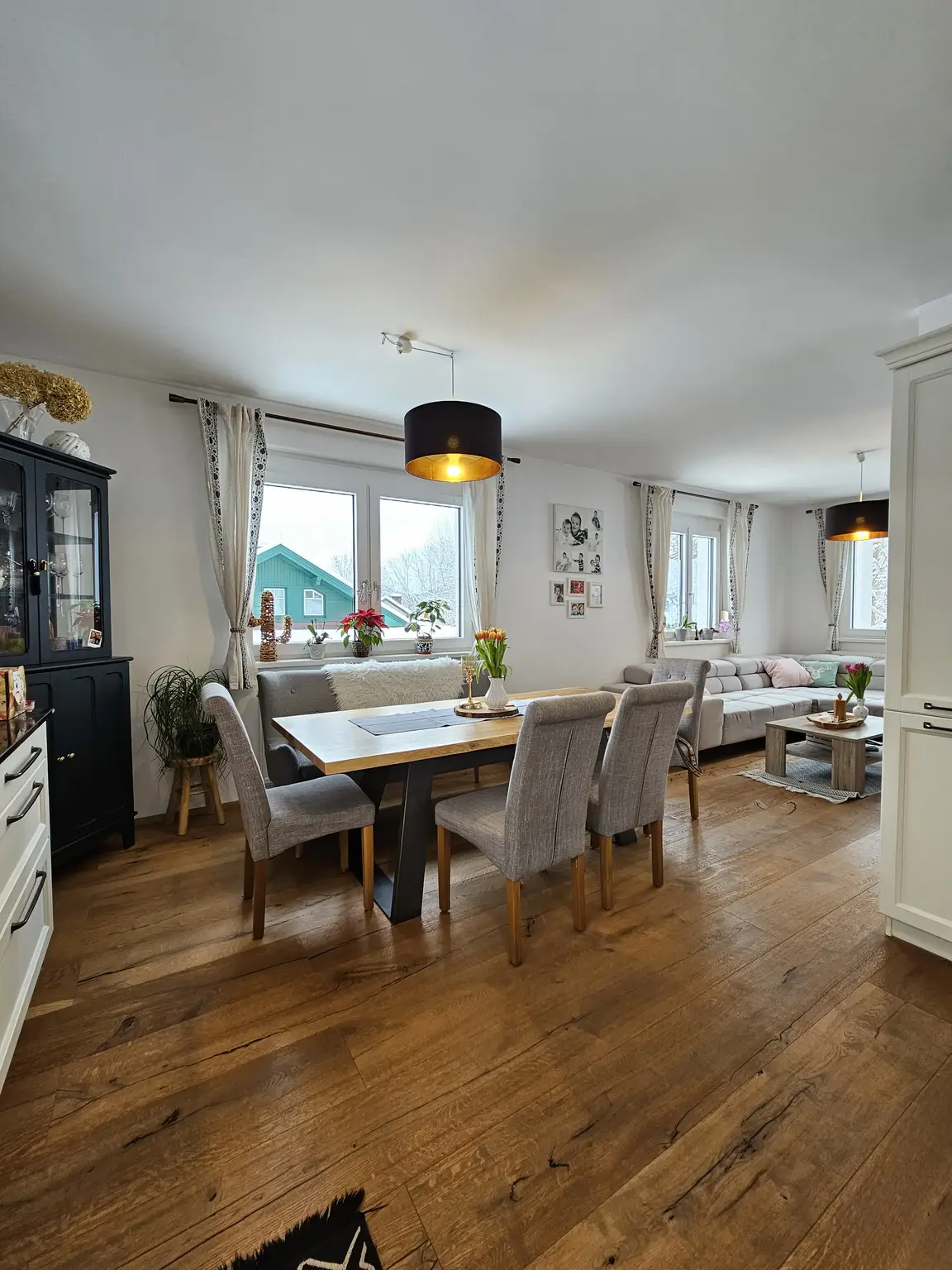 Modernisiertes Einfamilienhaus mit 1.057m² Grundstück, Luftwärmepumpe & PV-Anlage in ruhiger Ortsrandlage von Wopfing