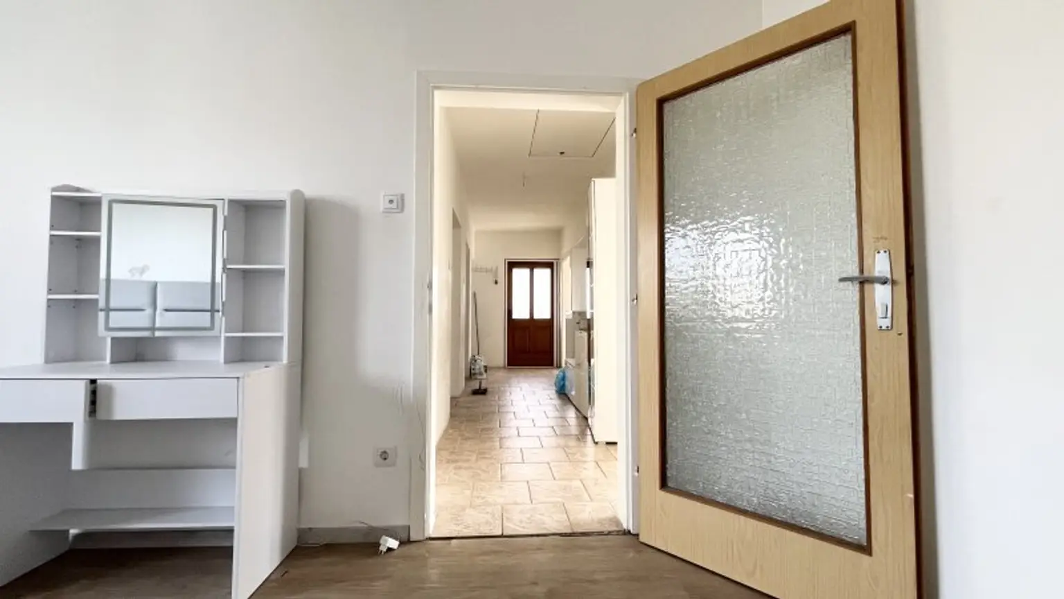 Schlafzimmer Richtung Gang