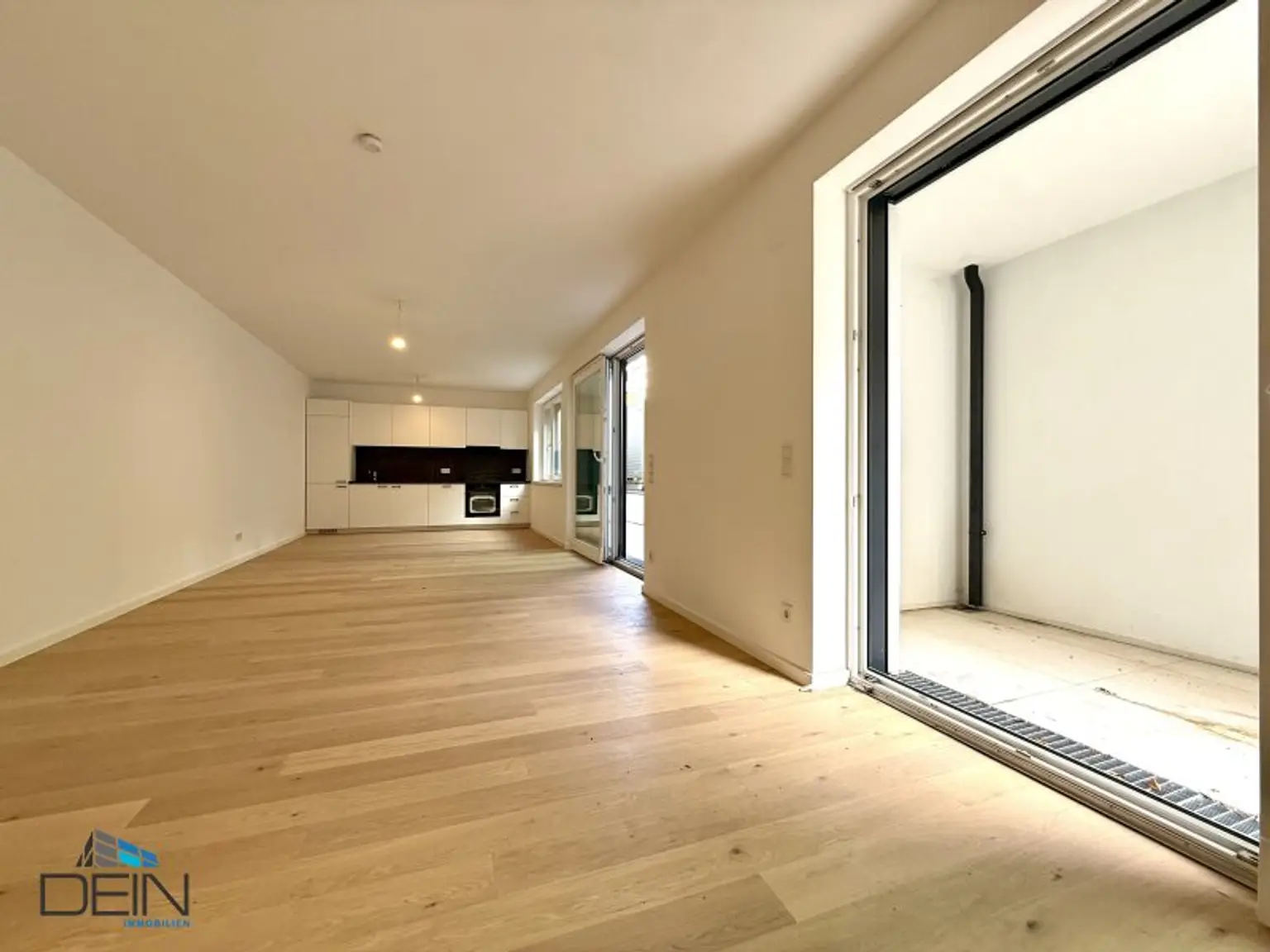 PROVISIONSFREI! TRAUMHAFTE 3 ZIMMER EG-WOHNUNG MIT FREIFLÄCHEN IN STAMMERSDORF!