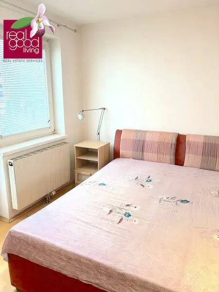 2‑Zimmer‑Wohnung mit Loggia beim Westbahnhof – ruhige Innenhoflage, voll möbliert