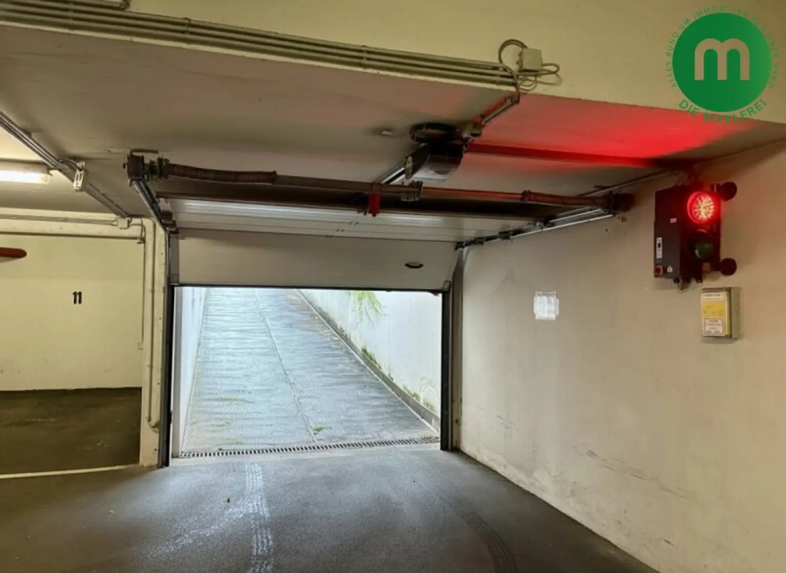 4 Stk Garagenplätze (Stapelparksystem)