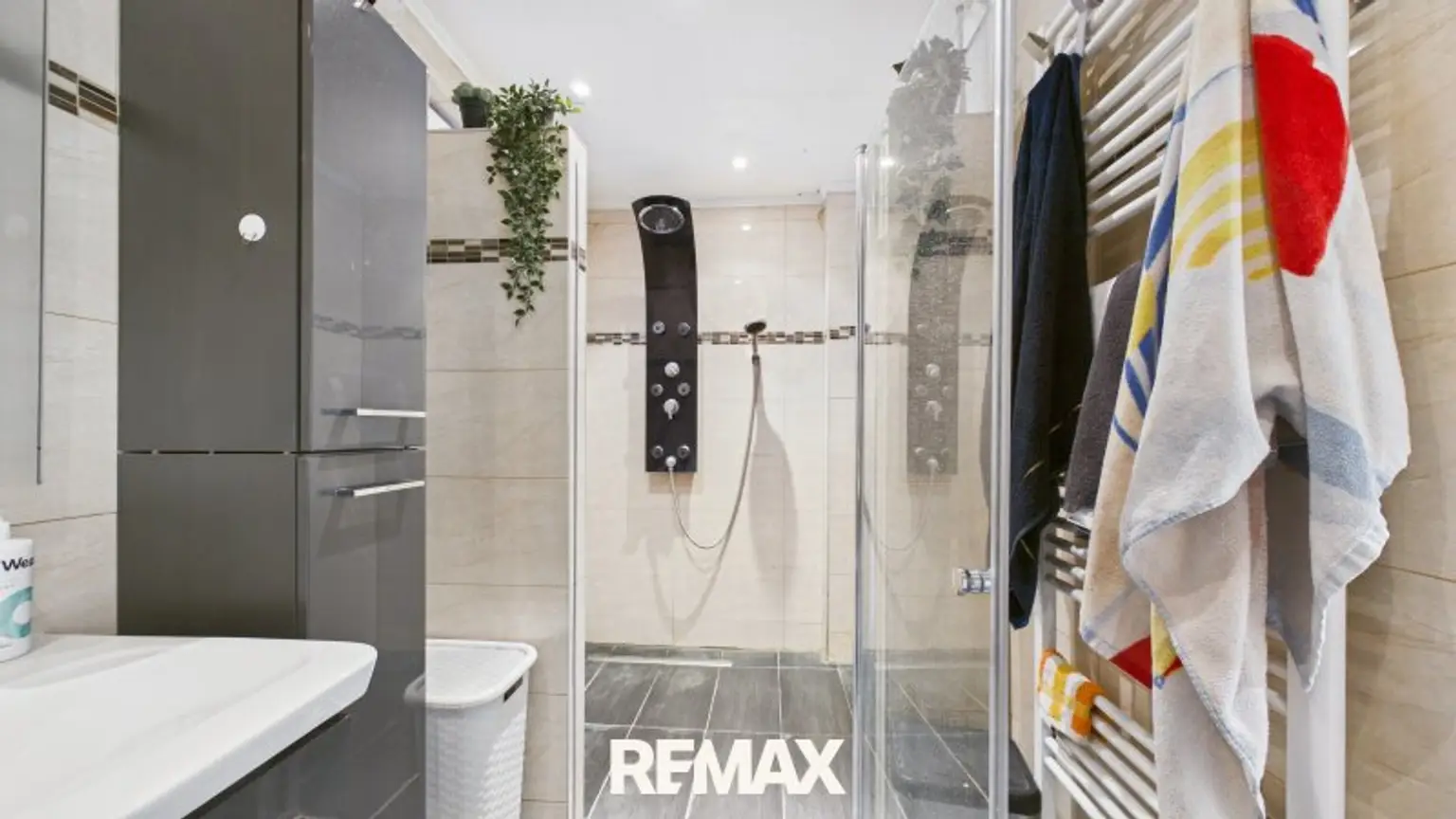 Badezimmer EG