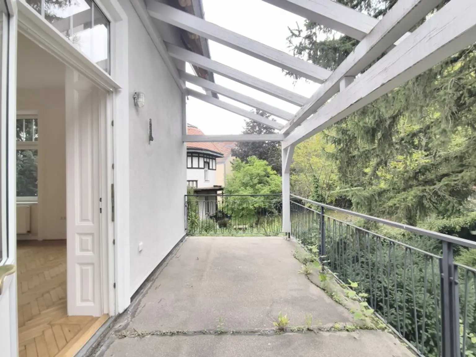 Stilvolle 2-Zimmer-Eigentumswohnung mit Balkon ins Grüne – 1130 Wien, nahe Lainzer Tiergarten