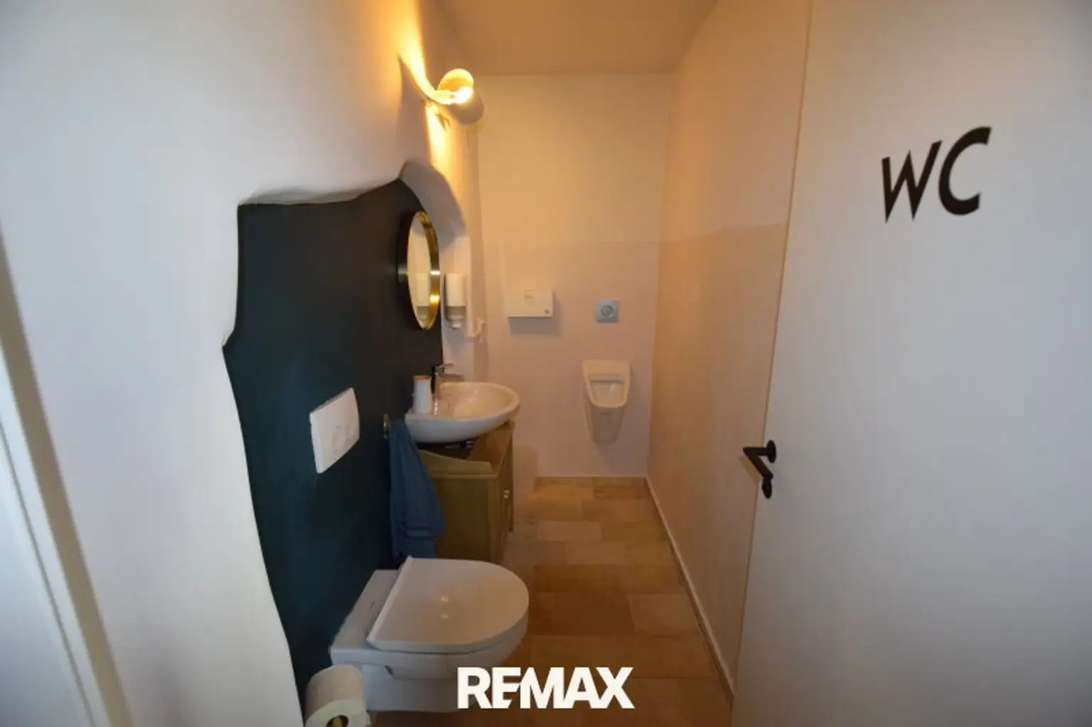WC mit Pissoir