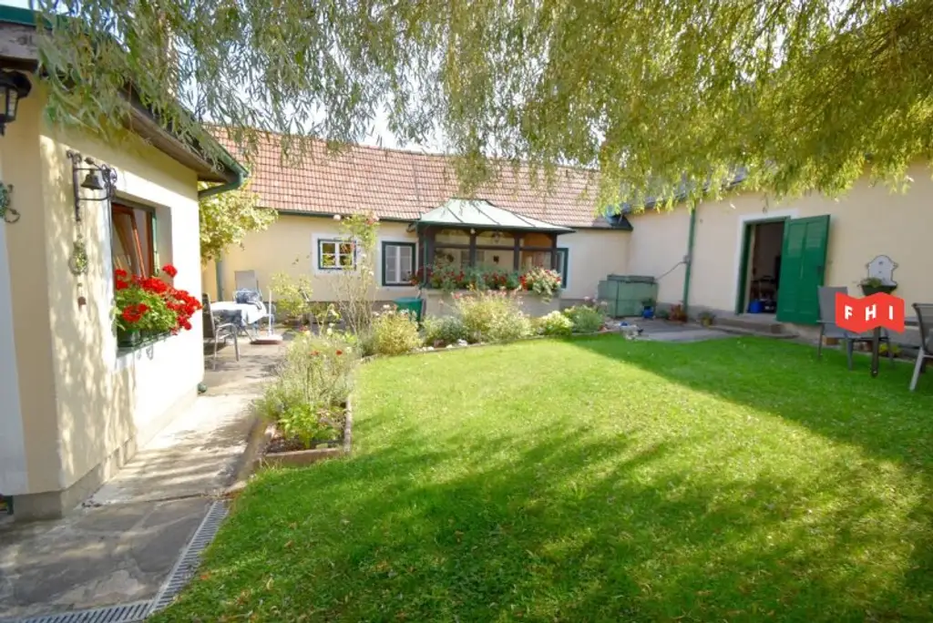 Bauernhausidylle im Wienerwald nahe dem Naturpark Föhrenberge