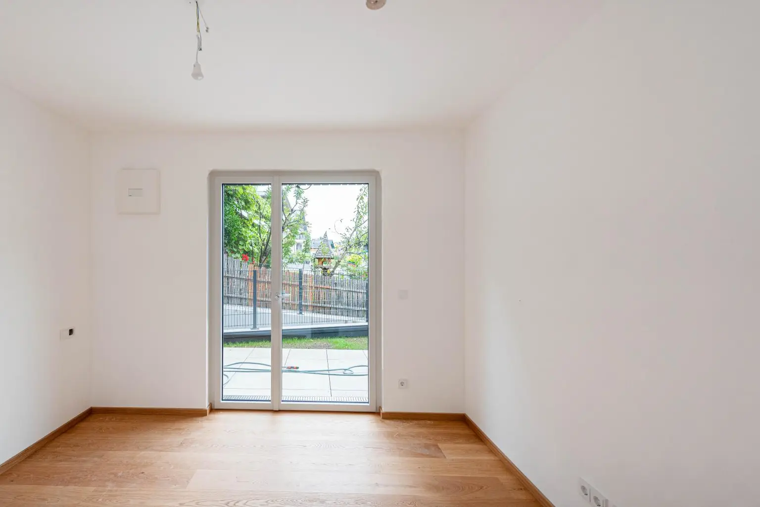 wenige Schritte zum See und ins Zentrum - Haus am See - Bezugsfertige Neubauwohnung in Altmünster