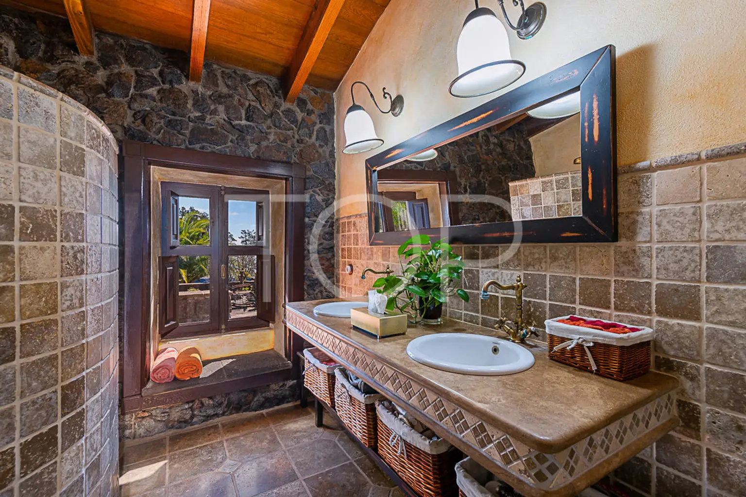 House-La-Esperanza-Bathroom-Tenerife-1