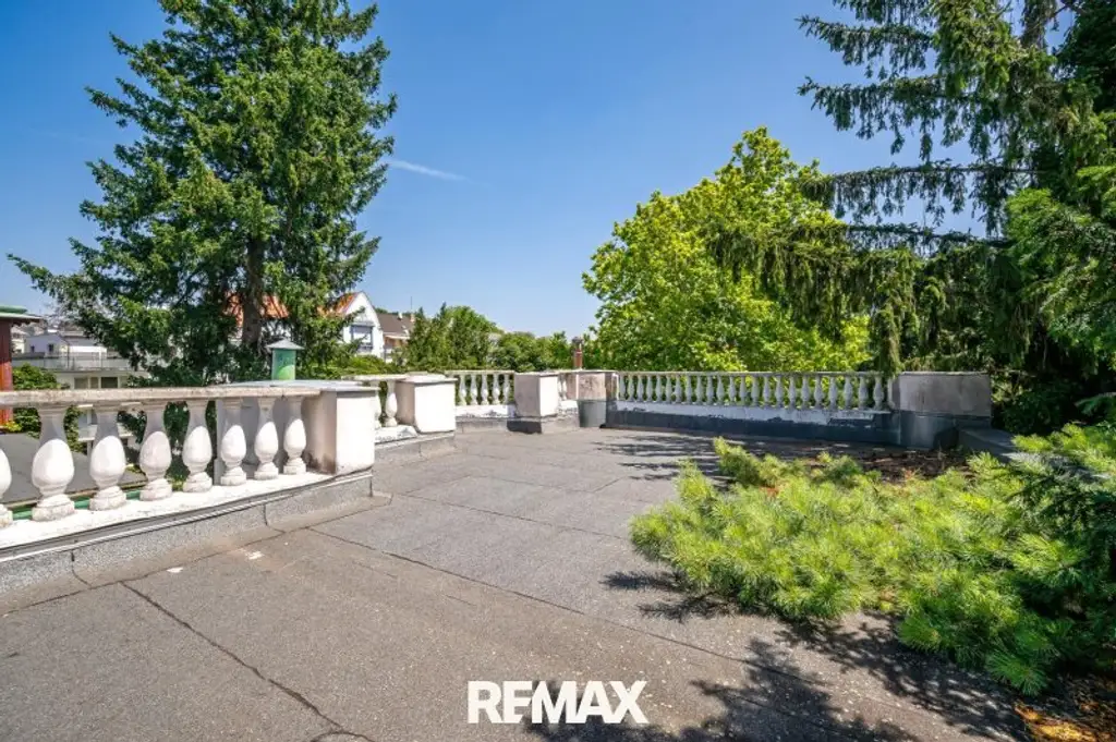 Rarität: Stadt-Villa mit weitläufigem Garten an exklusiver Hietzinger Adresse
