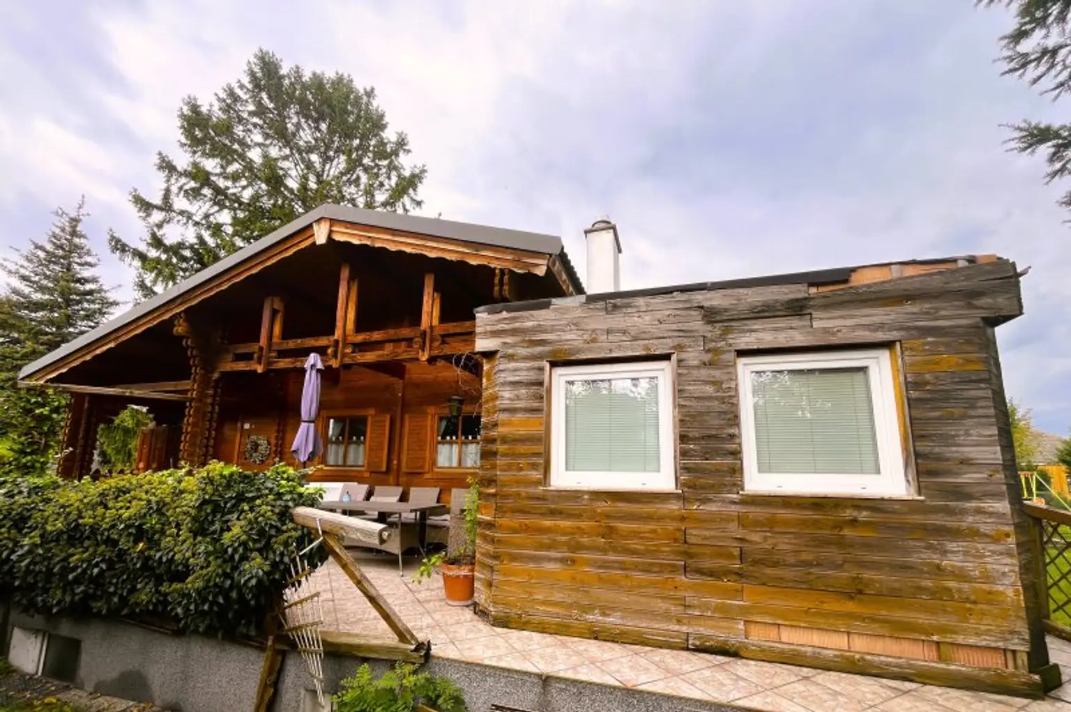 Einfamilienhaus mit Charme und Potenzial in der Schwarzlackenau - Superädifikat