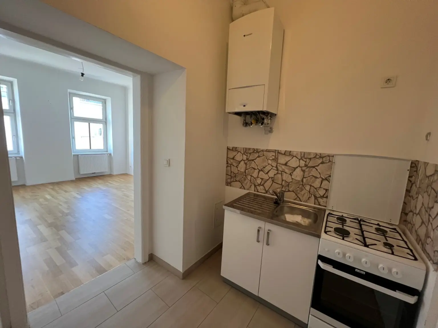 3 | HELLE und SCHÖNE Garconniere zur unbefristeten Vermietung | Prima Service Immobilien