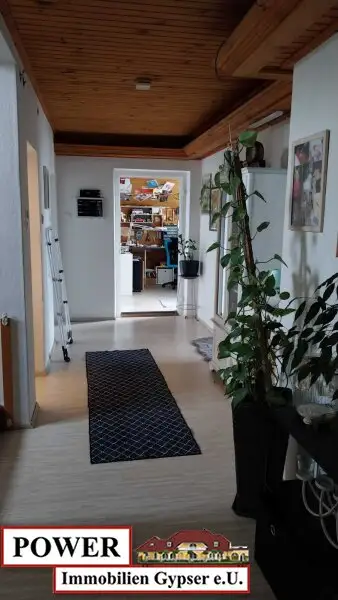 Großzügiges Wohnhaus in Zentrumsnähe !!