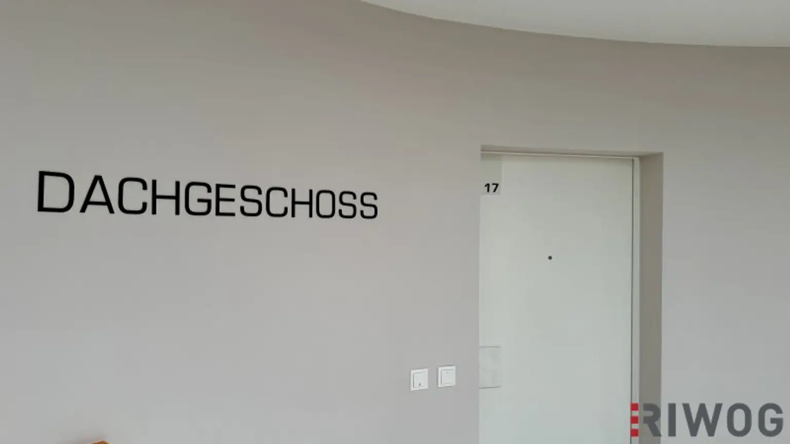 Neubau DG-Terrassenwohnung in Ruhelage | PKW-Stellplatz | 3 Min. zum Kutschkermarkt und zur U6 | 2 Min. zum Aumannplatz
