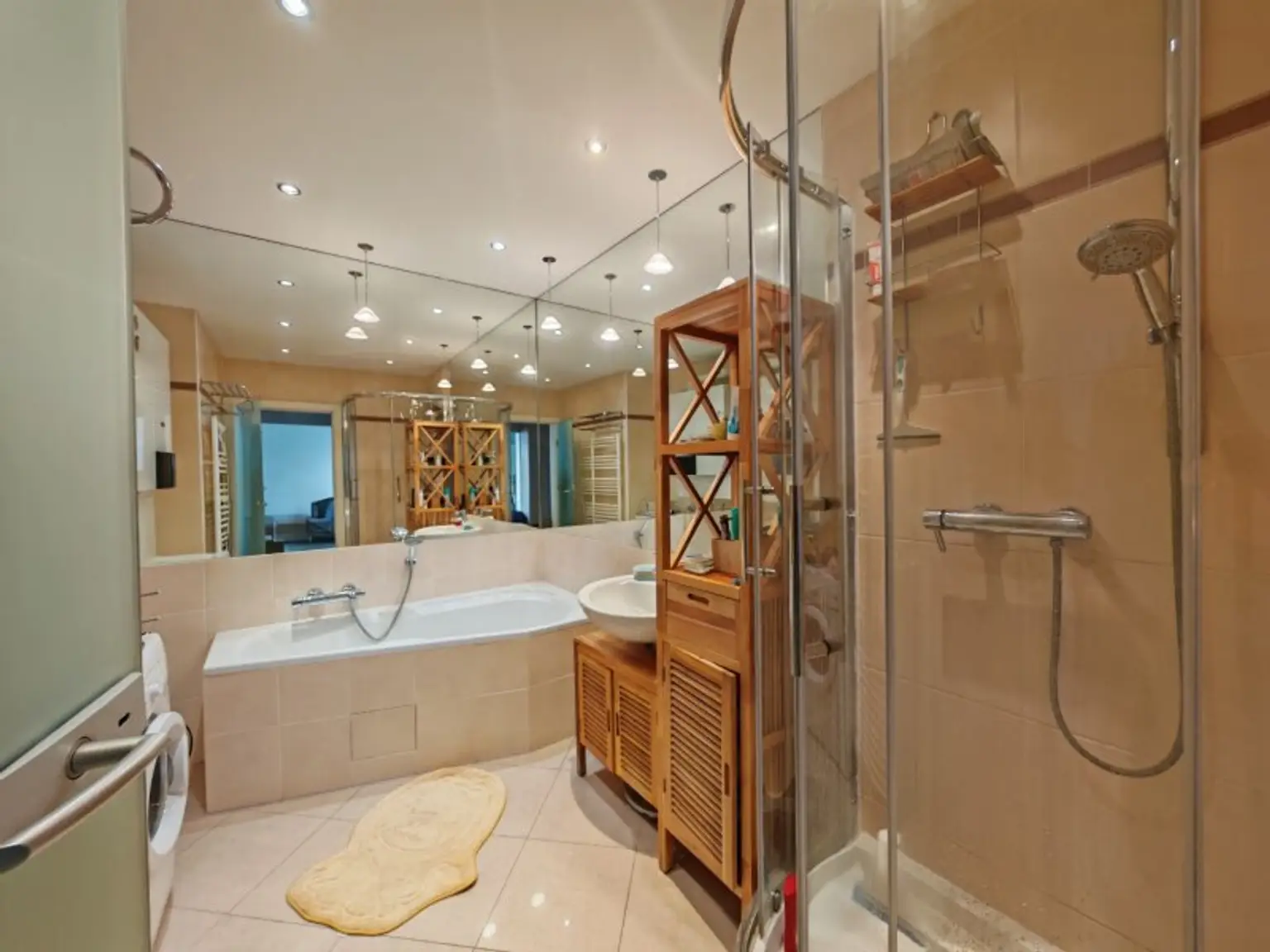 In absoluter Ruhelage bei der alten Donau, komplett möbliert