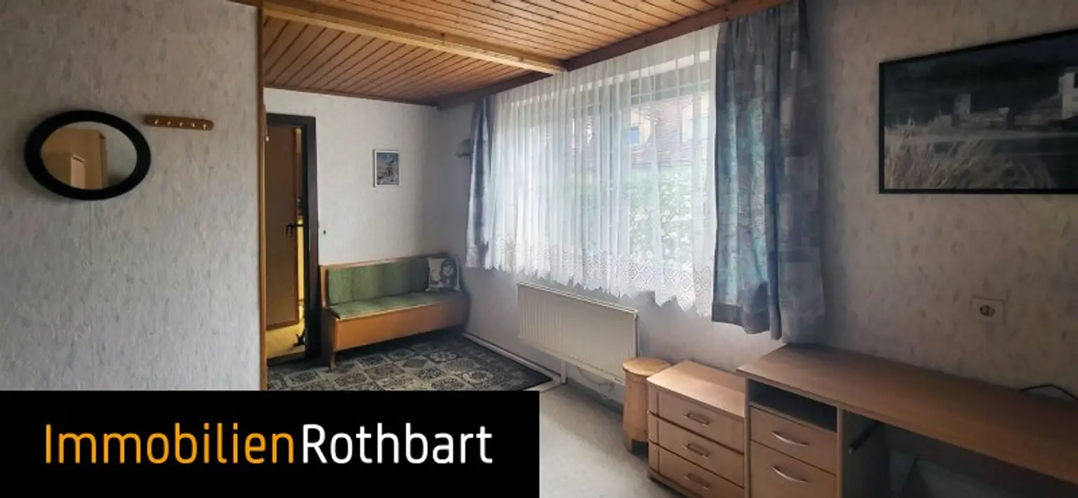 Eckreihenhaus mit Grund und kleinem Vorgarten in ruhiger Wohngegend!