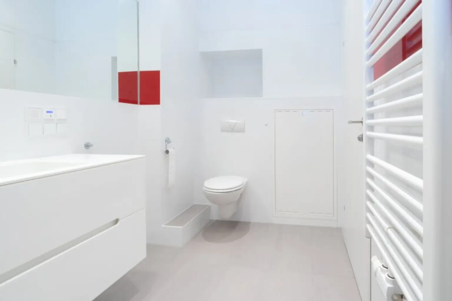 Sachen packen und einziehen! helle und teil-möblierte 2-Zimmer-Wohnung in 1040 Wien!