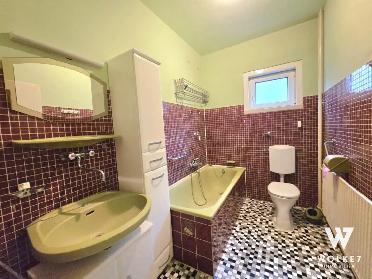 +++TOP-LAGE+++ in Leobendorf | Sanierungshaus | ca. 178 m2 Nutzfläche | Garage | Garten | Fernblick | 40% Bebauung möglich BK I,II