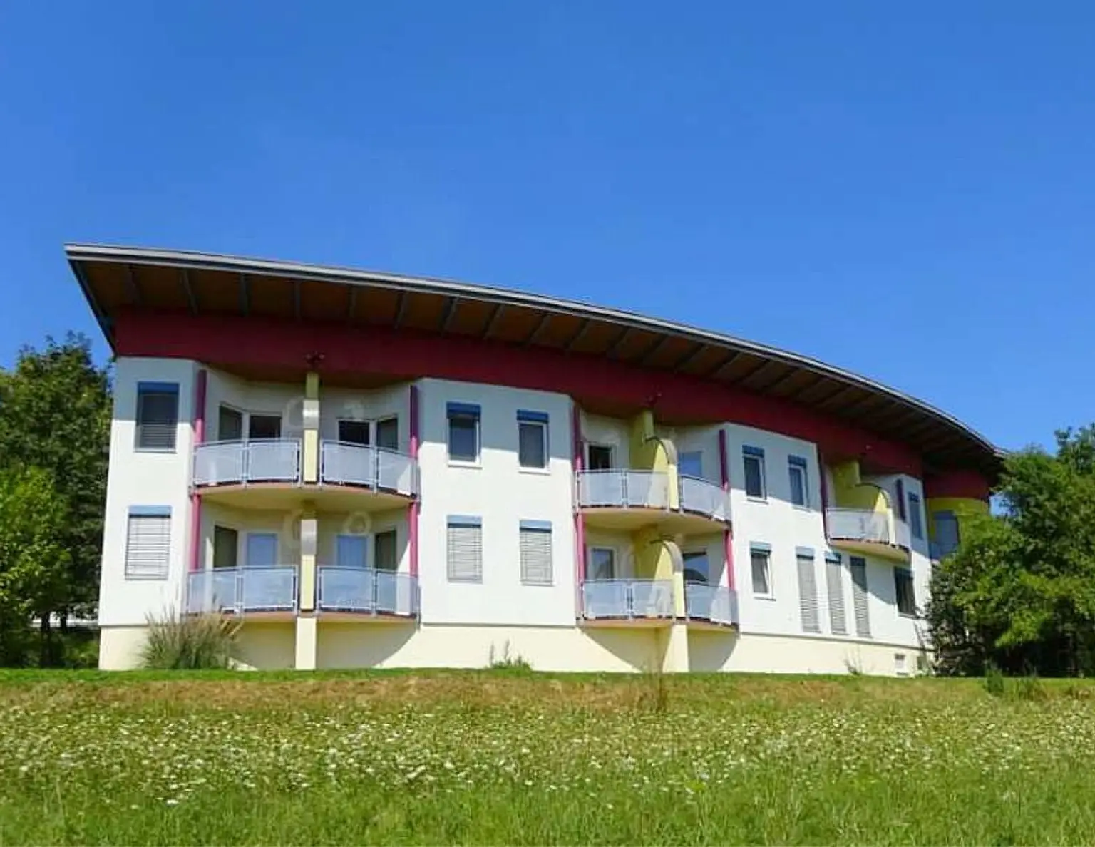 STEGERSBACH - Schönes, gepflegtes sowie sonniges Hotel mit vielfältige Nutzungsmöglichkeiten