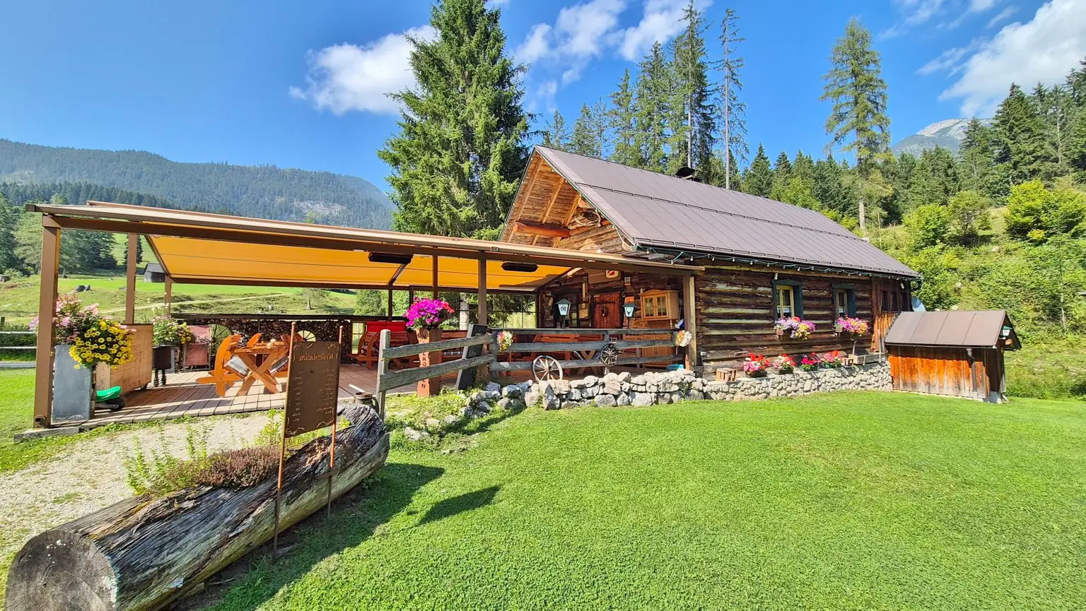 Bad Mitterndorf: Almhütte!! auf Eigengrund mit Nebengebäuden