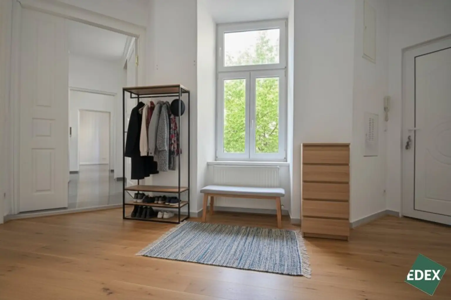 Charmante 5-Zimmer-Altbauwohnung nahe dem Schubertpark