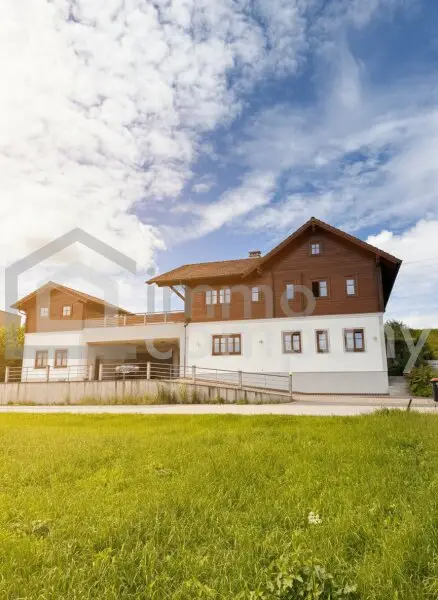 Wohnhaus Timelkam mit Gartenhaus, Pool, Sauna und Homeoffice, top gepflegt!