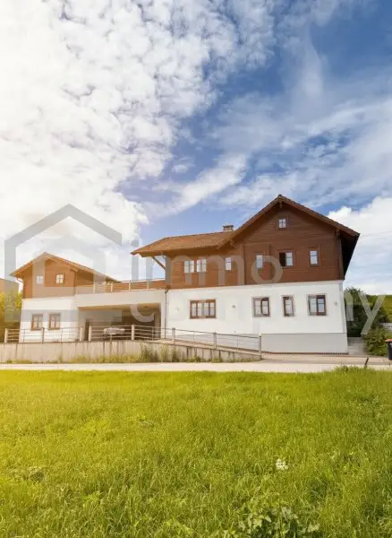 Wohnhaus Timelkam mit Gartenhaus, Pool, Sauna und Homeoffice, top gepflegt!
