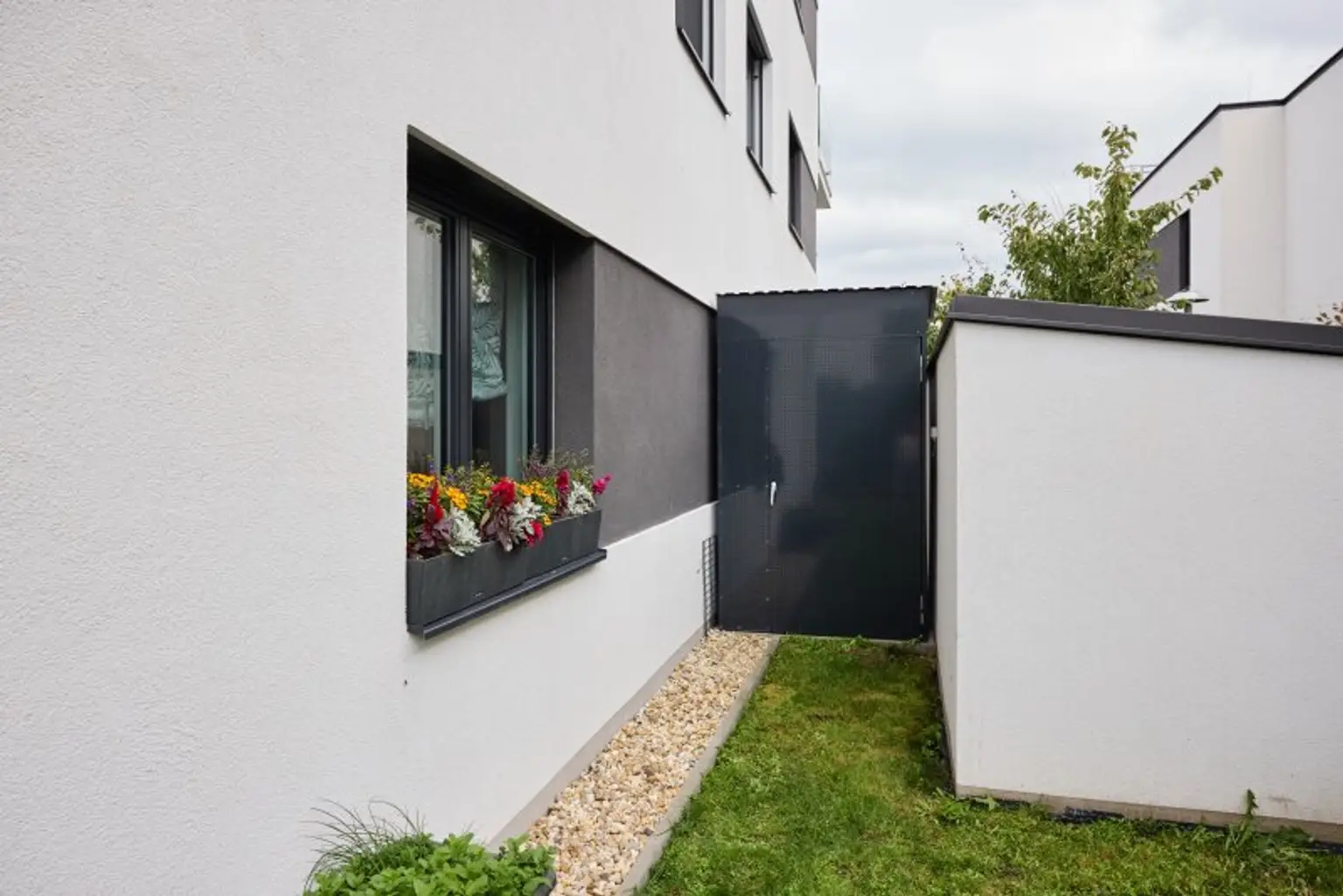 Sonnige 4 Zi Gartenwohnung in Ruhelage (S-Bahn Liesing Nähe) mit Garage