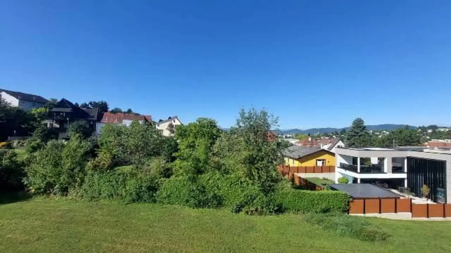 Großzügige Mietwohnung im Grünen, Waltendorf