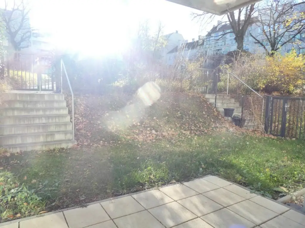 Super-schicke Gartenwohnung in grüner, ruhiger Parklage!! OHNE MÖBEL!!