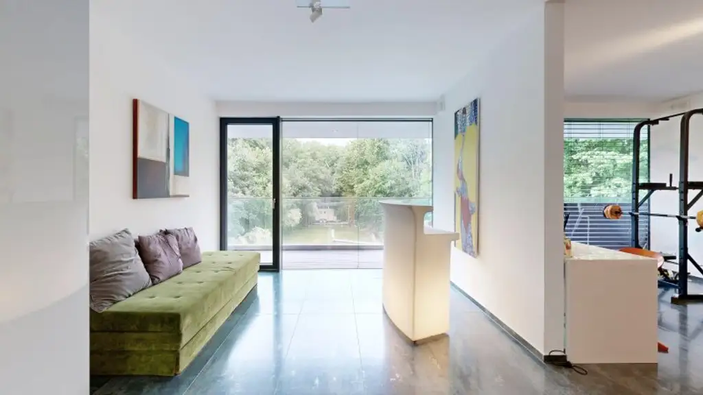 Luxusvilla mit Infinitypool in absoluter Ruhelage in Hinterbrühl – Exklusives Anwesen mit Top-Ausstattung